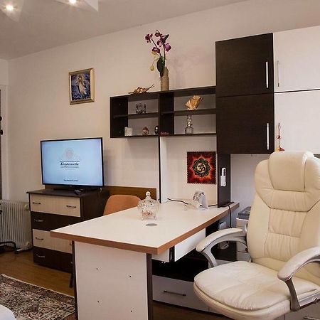 Belle Studio Apartment กาลาจิ ภายนอก รูปภาพ