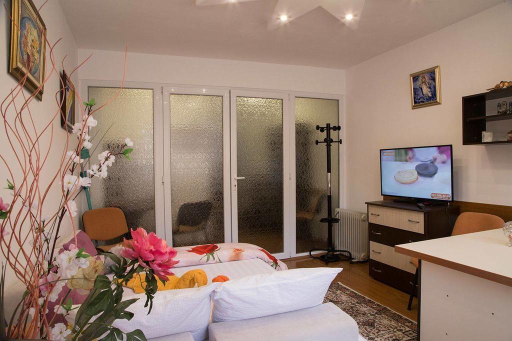 Belle Studio Apartment กาลาจิ ภายนอก รูปภาพ